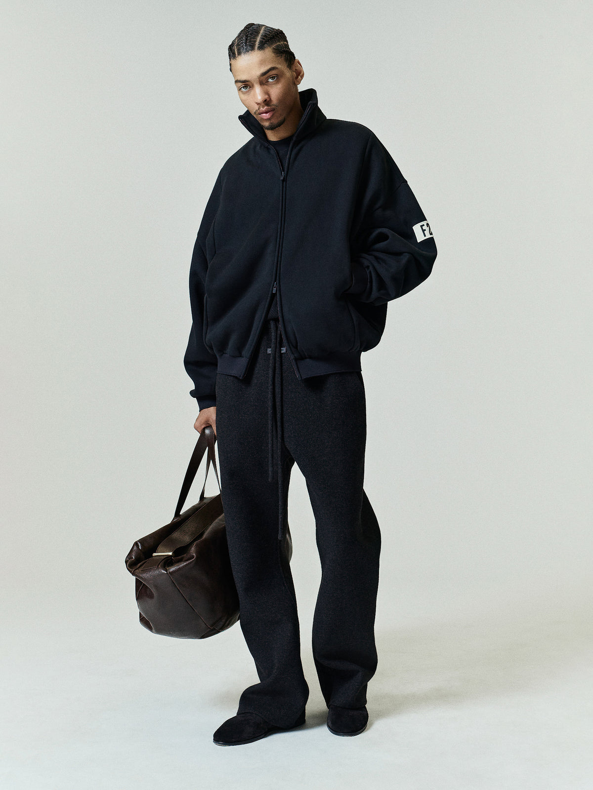 RW00370_0031_VINTAGE_BLACK_1